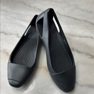 Like new Croc Sienna Black Women's Flats size 9